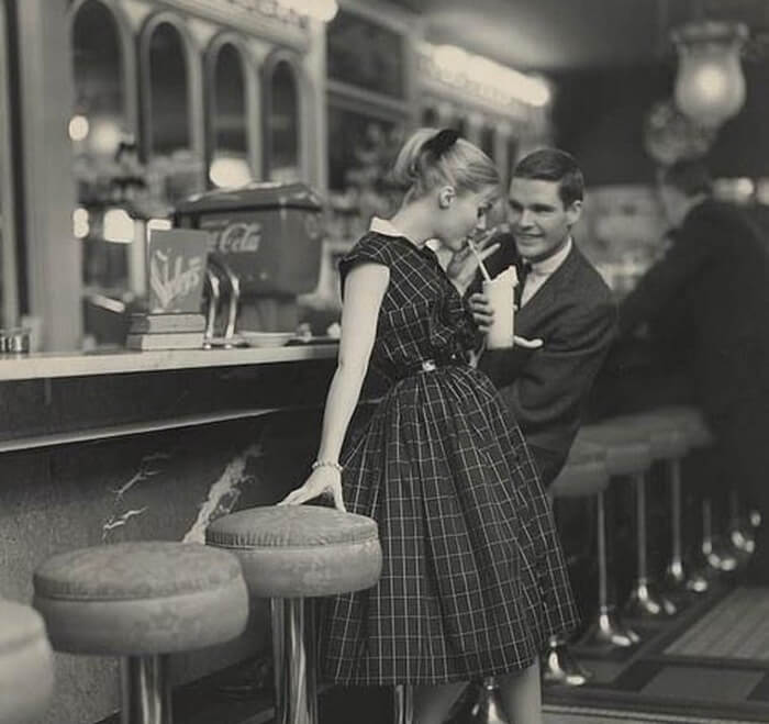Свидание в 1950-е.