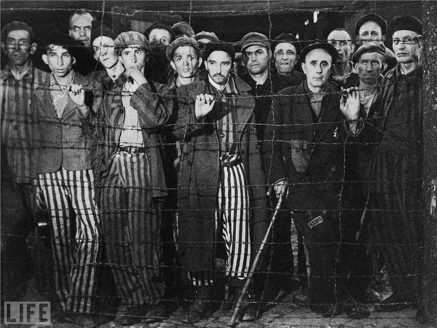 Освобождение Бухенвальда (Liberation of Buchenwald). Photo by Margaret Bourke-White, 1945.